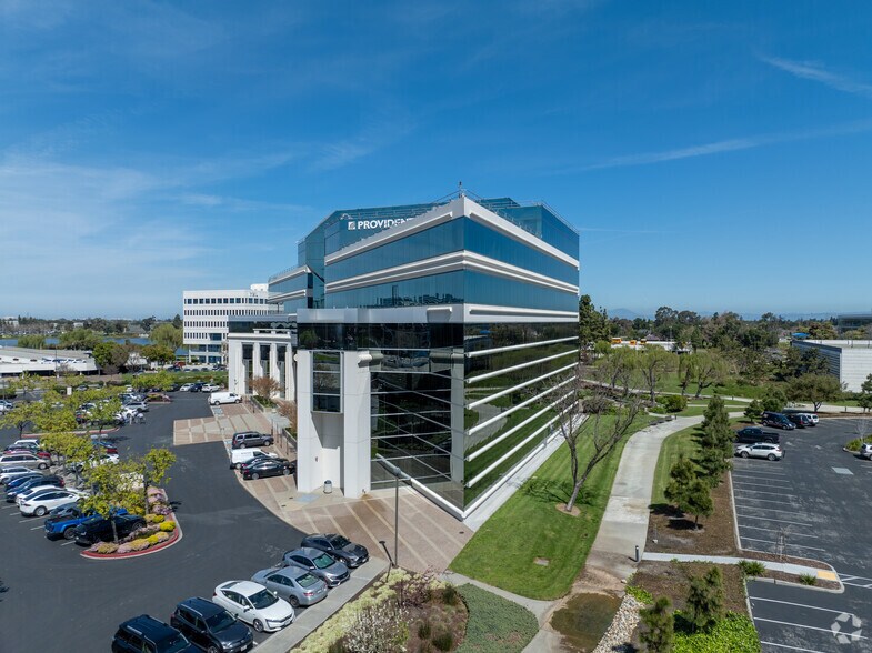 More Photos Of 303 Twin Dolphin Dr, Redwood City Office For Lease