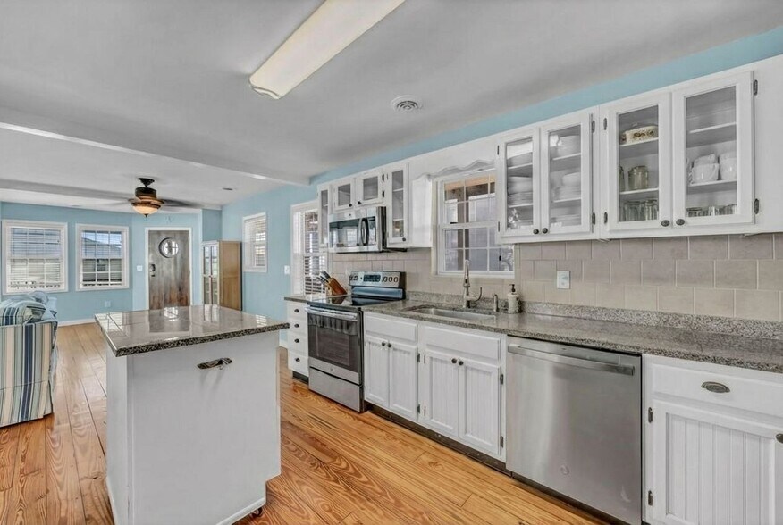 More Photos Of 1715 Carolina Beach Ave N, Carolina Beach Apartments For Sale