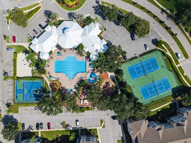 More Photos Of 8160 Fan Palm Way, Kissimmee Specialty For Sale