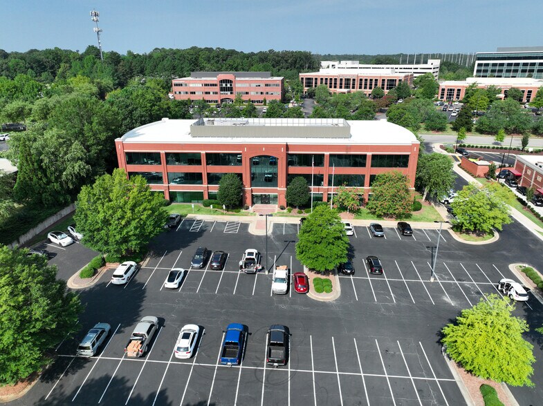 More Photos Of 1511 Sunday Dr, Raleigh Office For Lease