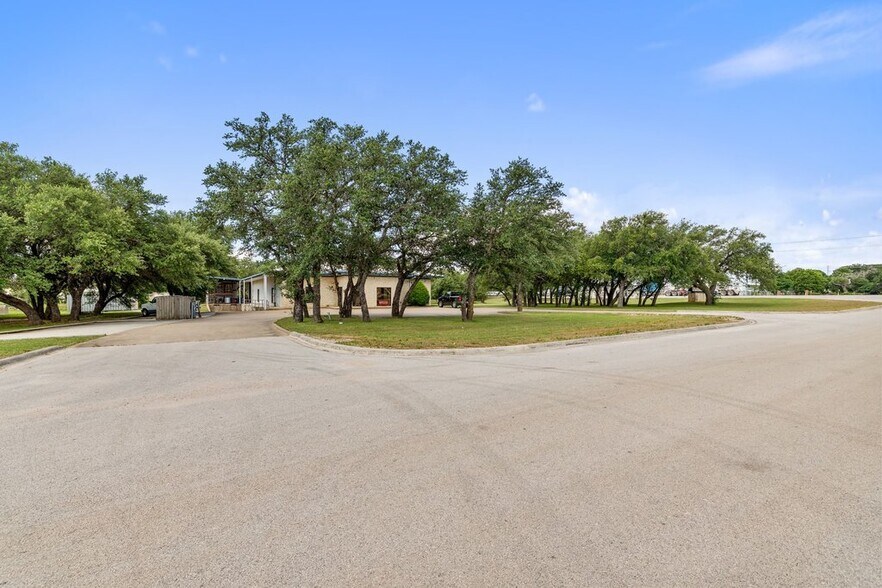 More Photos Of 101 John Kelly St, Burnet Industrial For Sale