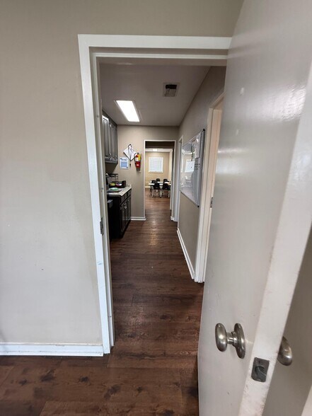 More Photos Of 421 N Sam Rayburn Fwy, Sherman Medical For Lease