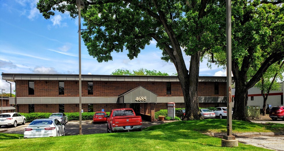 More Photos Of 4685 Merle Hay Rd, Des Moines Office For Lease