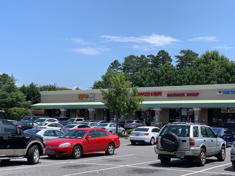 More Photos Of 4430 The Plaza Dr, Charlotte Unknown For Lease