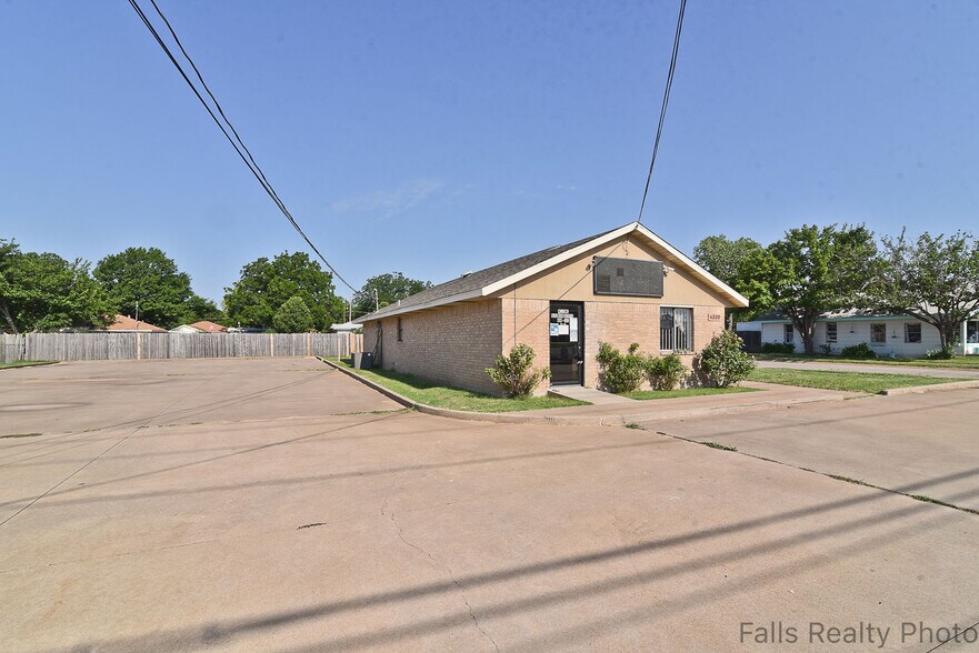 More Photos Of 4500 Kemp Blvd, Wichita Falls General Retail For Sale