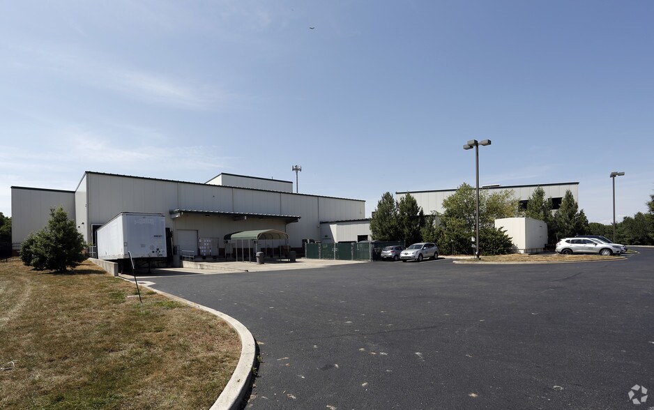 More Photos Of 110 Galaxy Dr, Dover Light Manufacturing For Lease