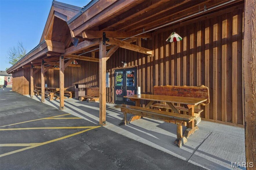 Primary Photo Of 110 Old Meramec Station Rd, Ballwin Restaurant For Sale