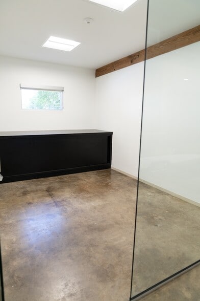 More Photos Of 1951 SR 426 W, Oviedo Office For Lease