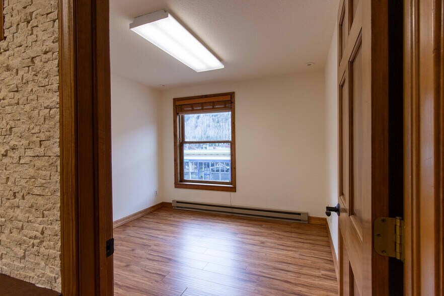 More Photos Of 135-137 Colorado Ave, Telluride Office For Lease
