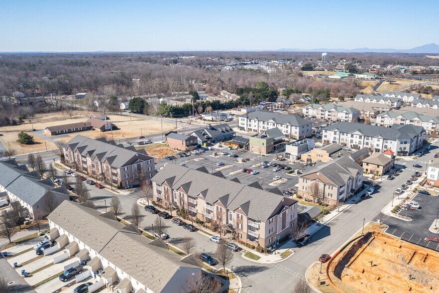 More Photos Of 301 Rotunda St, Lynchburg Apartments For Sale