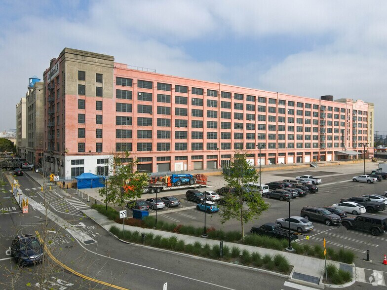 More Photos Of 777 S Alameda St, Los Angeles Unknown For Lease