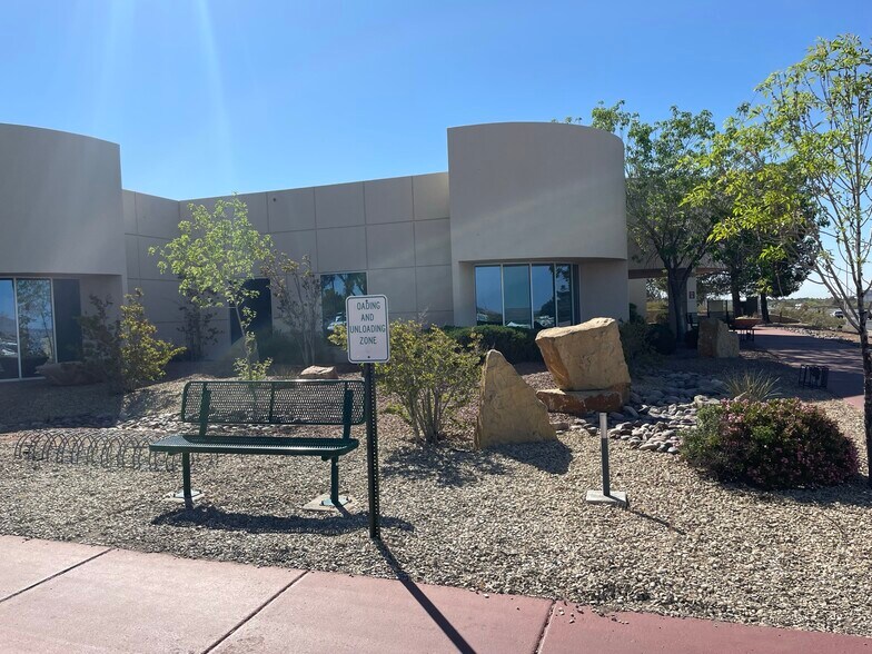 More Photos Of 2100 Summit Ct, Las Cruces Office For Sale
