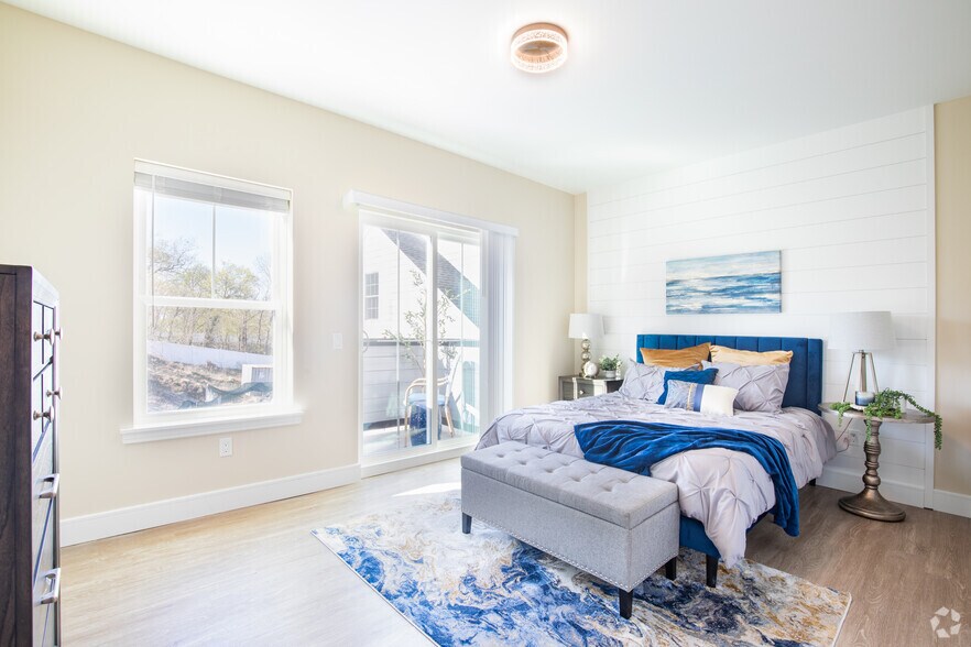 More Photos Of 1080 New York Ave, Huntington Station Apartments For Sale