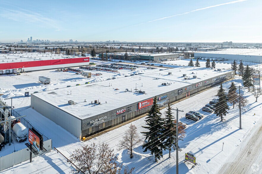 Primary Photo Of 11703-11725 170 St NW, Edmonton Warehouse For Lease