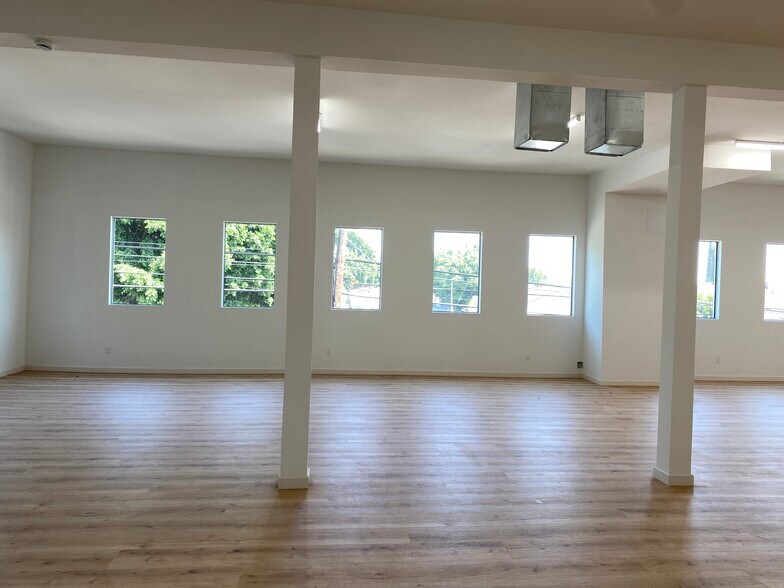 More Photos Of 6600 Lexington Ave, Los Angeles Loft Creative Space For Sale