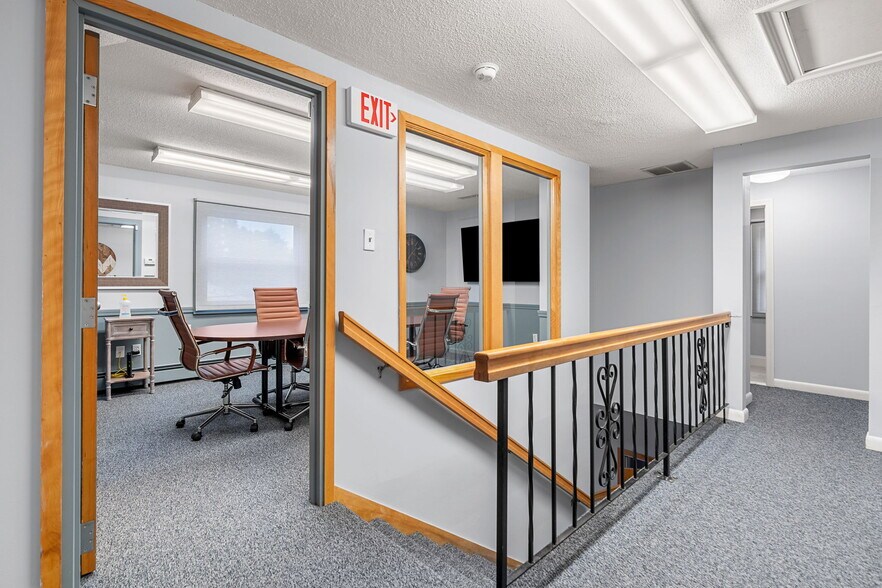 More Photos Of 859 Washington St, Easton Office For Lease