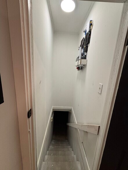 More Photos Of 11169 NW State Rd 20, Bristol Office For Sale