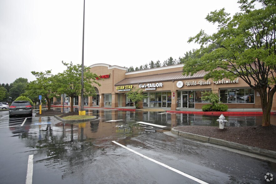 More Photos Of 2121-2137 Lawrenceville Suwanee Rd, Suwanee General Retail For Sale