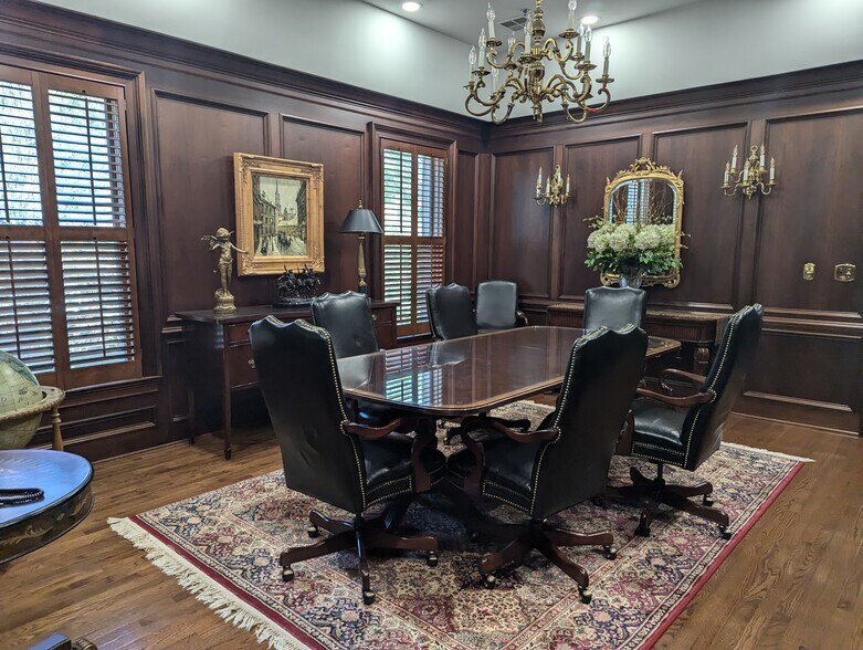 More Photos Of 1560 Warsaw Rd, Roswell Office For Lease