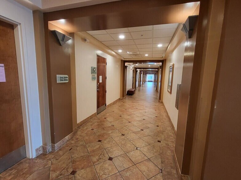 More Photos Of 9900 Stockdale Hwy, Bakersfield Medical For Sale