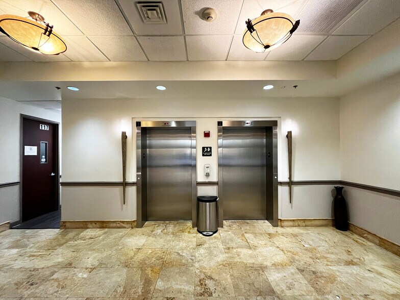 More Photos Of 1035-1049 State Road 7, Wellington Medical For Lease