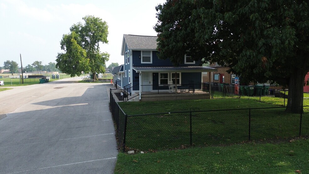 More Photos Of 1209 E 46th St, Indianapolis Freestanding For Sale