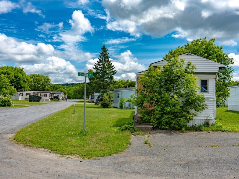 Primary Photo Of 50 Davis St, Presque Isle Manufactured Housing Mobile Home Park For Sale