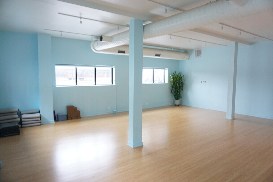 More Photos Of 1300 S Wabash Ave, Chicago Storefront Retail Office For Lease