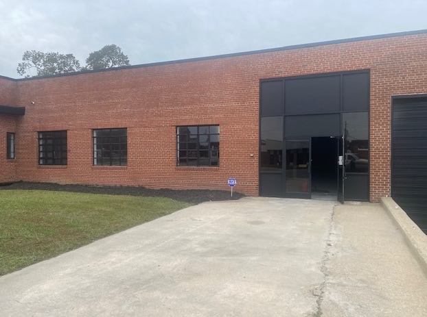 More Photos Of 112 S Pollock St, Selma Light Distribution For Sale