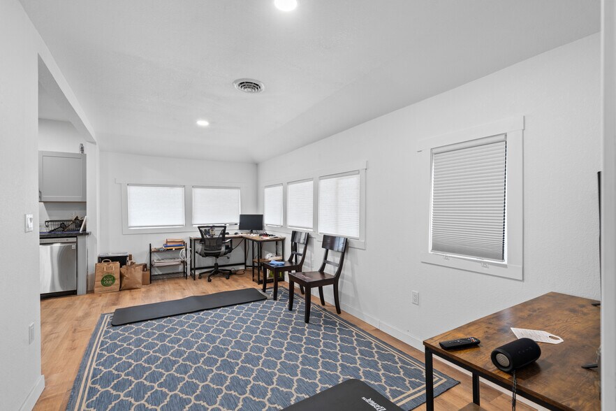 More Photos Of 105 Arcade, Lexington Apartments For Sale