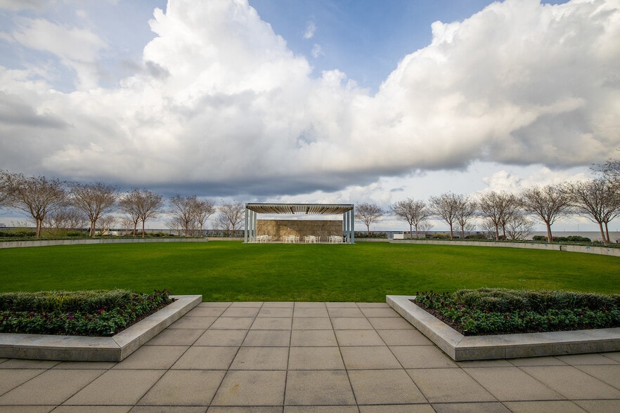 More Photos Of 9950 Woodloch Forest Dr, The Woodlands Office For Lease