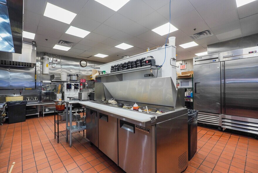 More Photos Of 933-939 Richmond Ave, Staten Island Freestanding For Sale