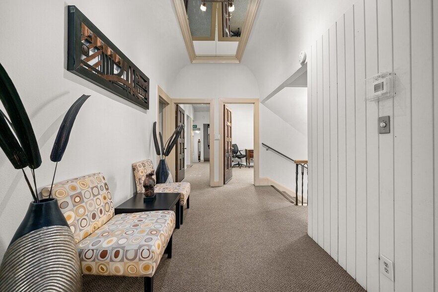 More Photos Of 7121 Magnolia Ave, Riverside Office For Sale