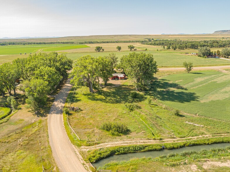 More Photos Of 13899 MT HIGHWAY 200 Hwy, Sun River Bar For Sale