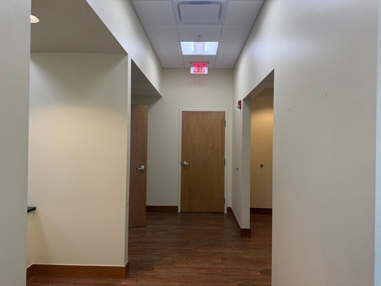 More Photos Of 3291 Woods Edge Pky, Bonita Springs Medical For Lease
