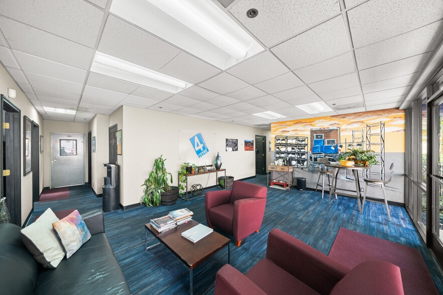 More Photos Of 4081 Seaport Blvd, West Sacramento Warehouse For Lease