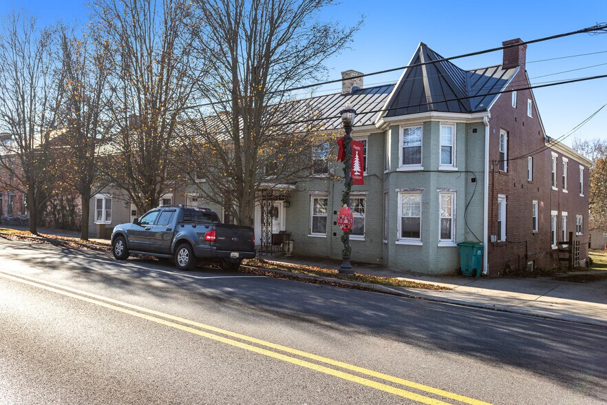 More Photos Of 104 N Main St, Boonsboro Apartments For Sale