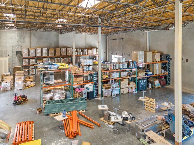 More Photos Of 2434 Fenton St, Chula Vista Showroom For Sale