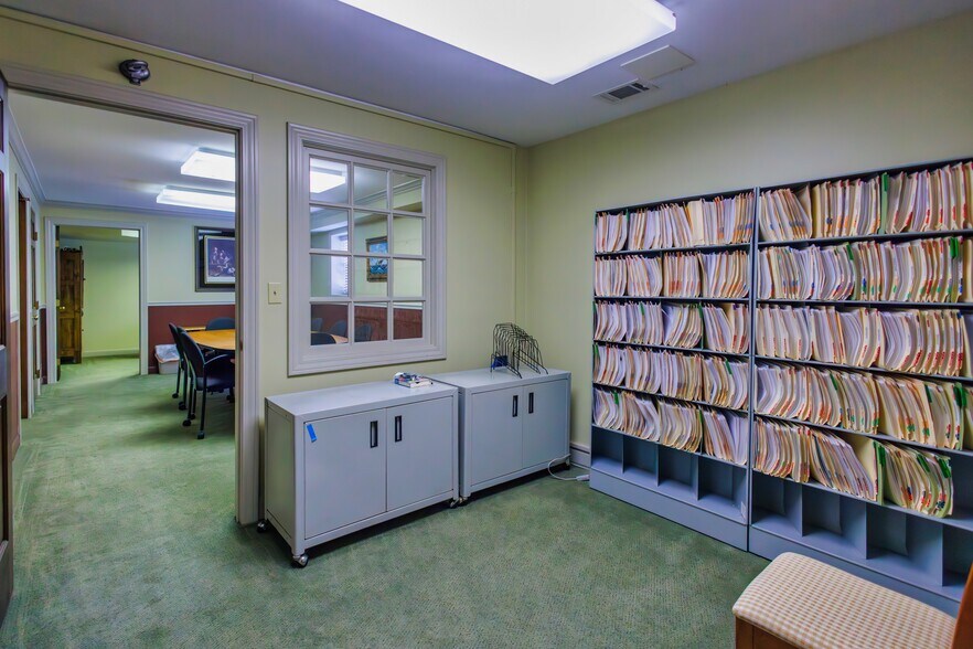 More Photos Of 1623 W Colonial Pky, Inverness Medical For Sale