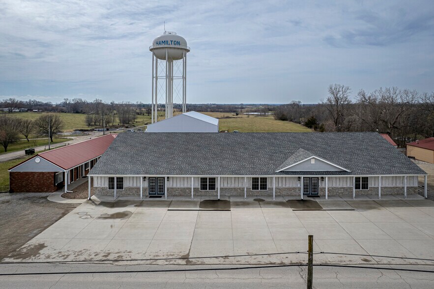 More Photos Of 703 W Berry St, Hamilton Hotel For Sale