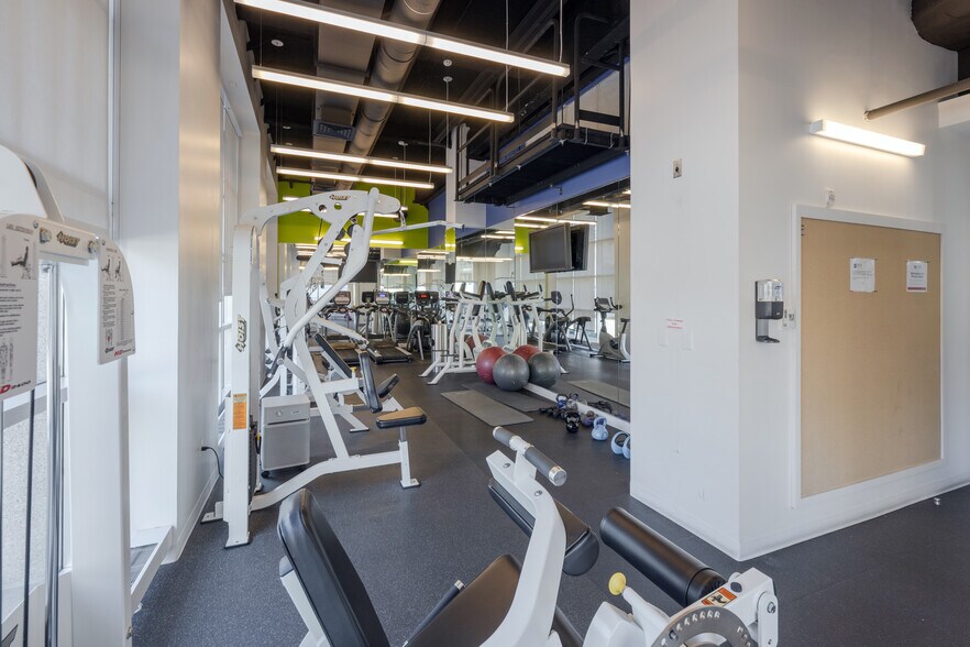 More Photos Of 15 LaSalle Sq, Providence Office For Lease