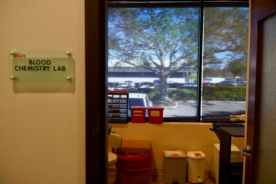 More Photos Of 5850 W Cypress St, Tampa Office For Lease