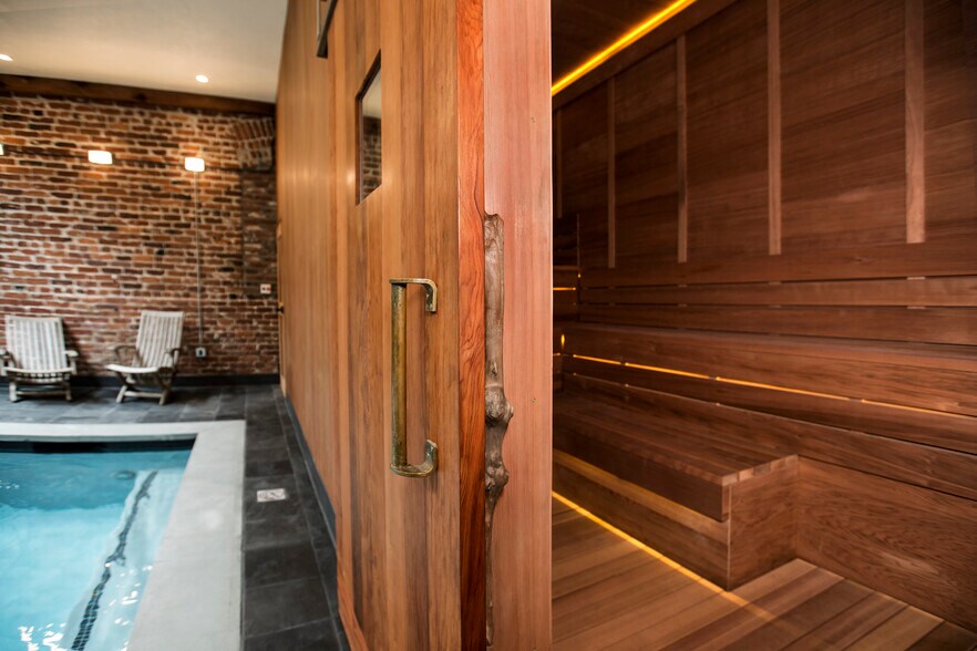 More Photos Of 466 Eddy St, San Francisco General Retail For Sale