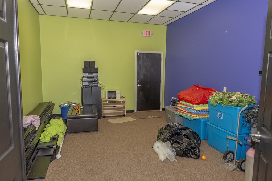 More Photos Of 2211 E Norvell Bryant Hwy, Hernando Freestanding For Sale