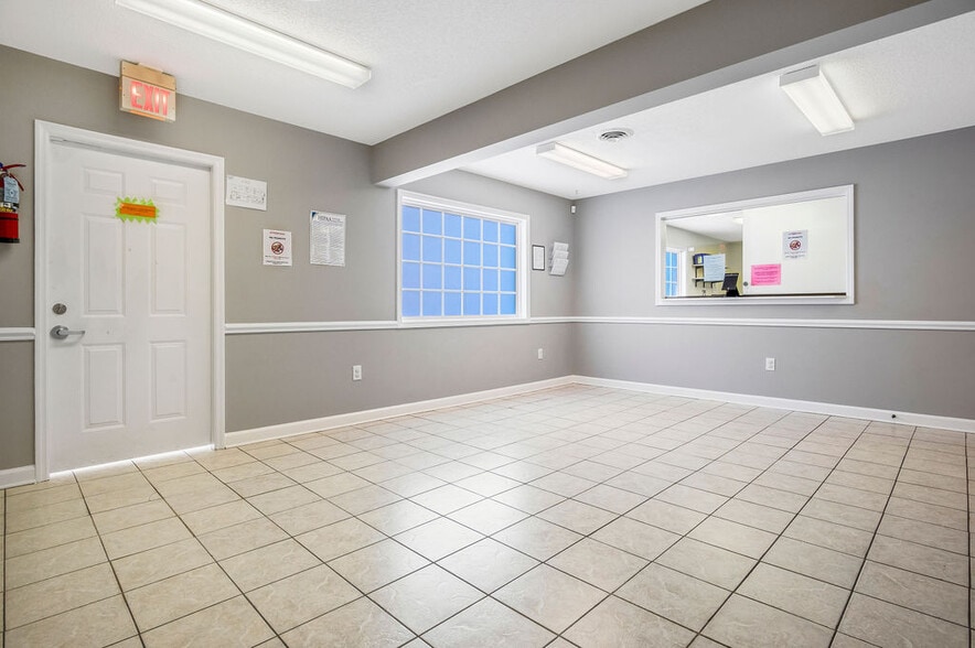 More Photos Of 217-219 Station St, Jacksonville Medical For Sale