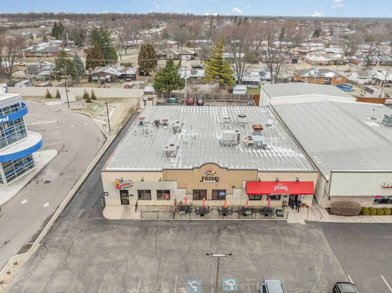 More Photos Of 965-975 W Main St, Tipp City General Retail For Sale