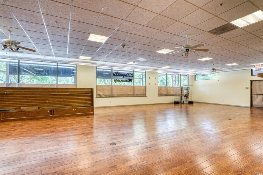 More Photos Of 3720 Main St, Kelseyville Drugstore For Sale