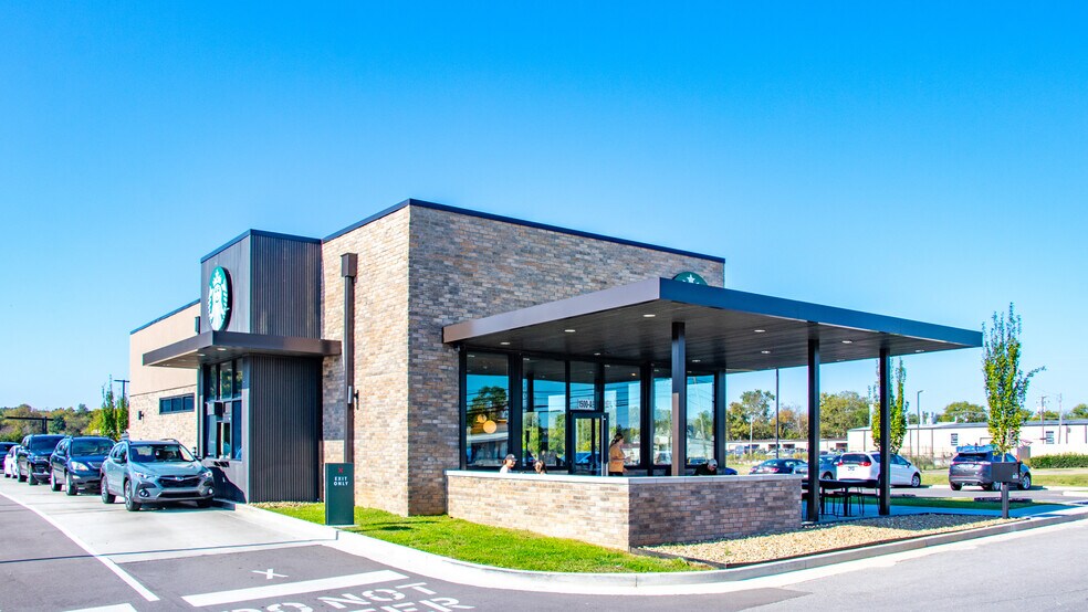 Primary Photo Of 1500-A W Main St, Lebanon Restaurant For Sale