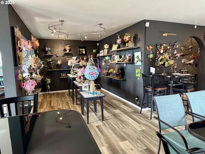 More Photos Of 404 Garibaldi (Hwy 101), Garibaldi General Retail For Sale