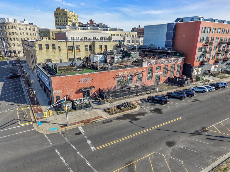 More Photos Of 527 Lake Ave, Asbury Park Storefront For Sale